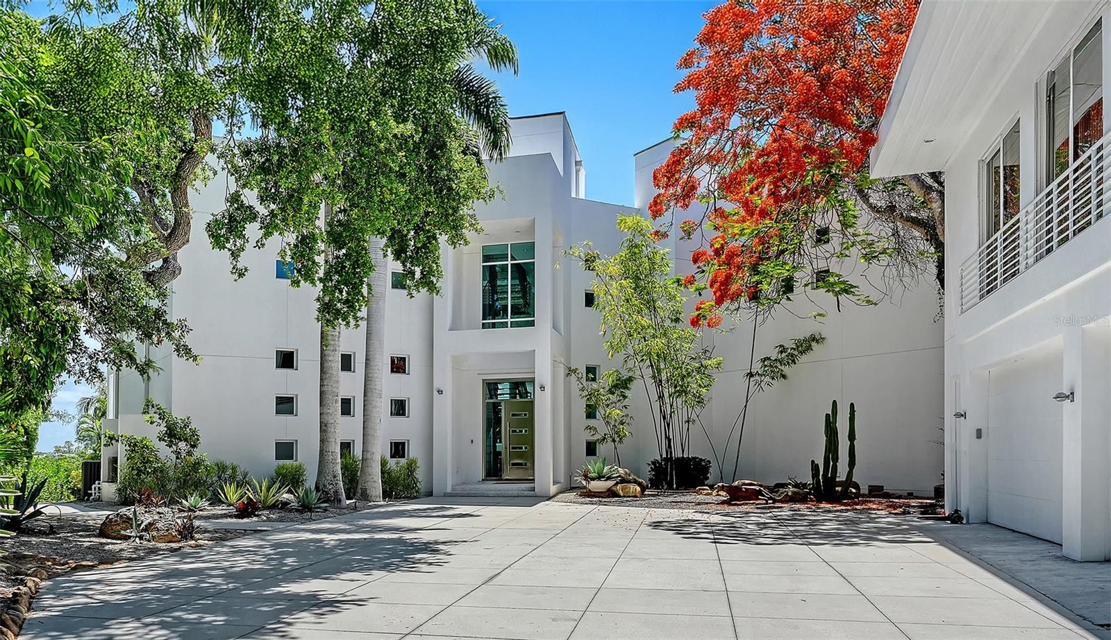 A4709403 Property Photo