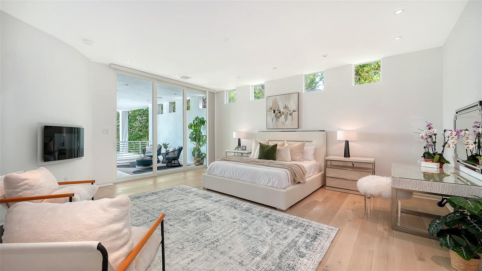 A4709403 Property Photo