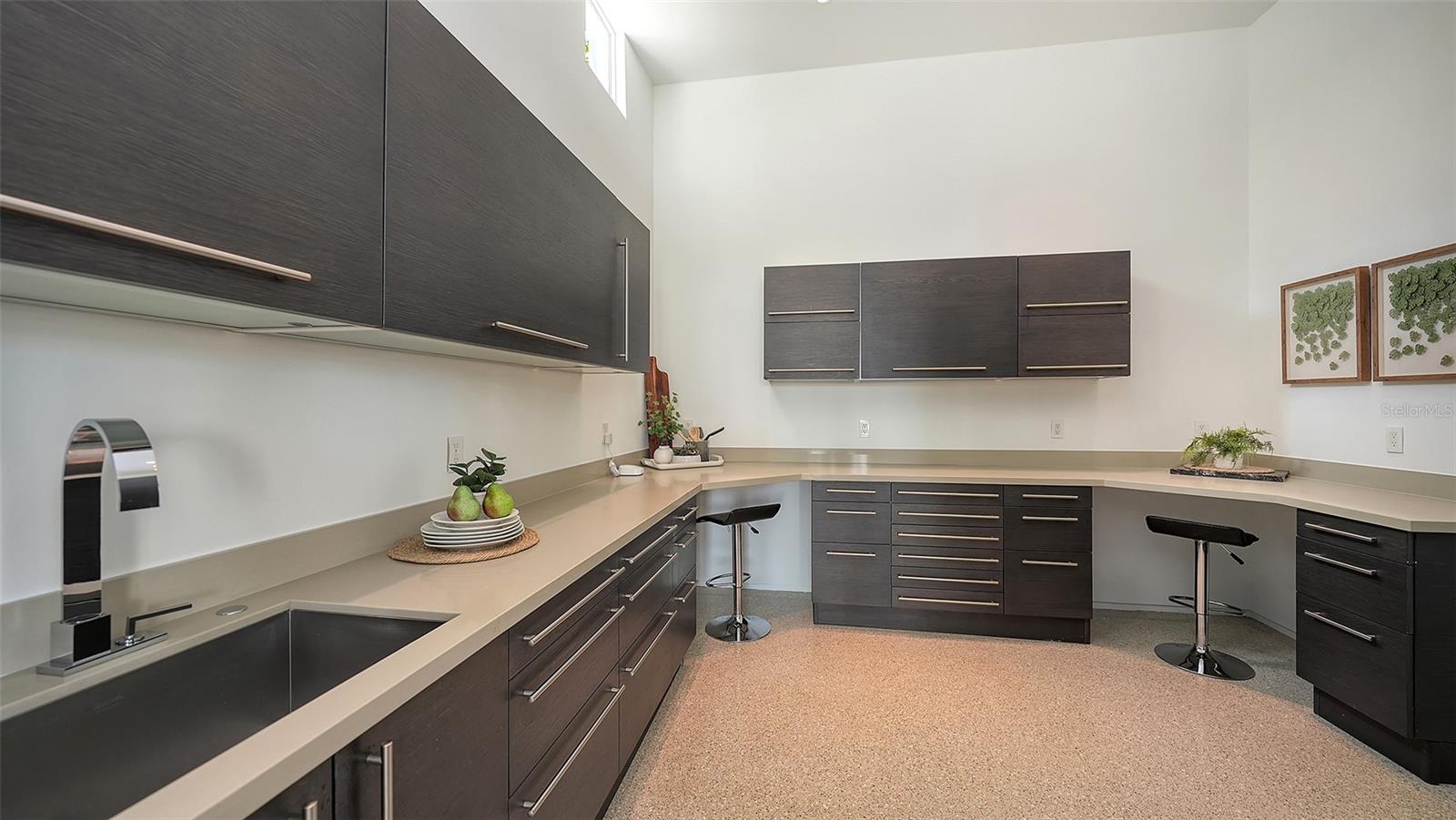 A4709403 Property Photo