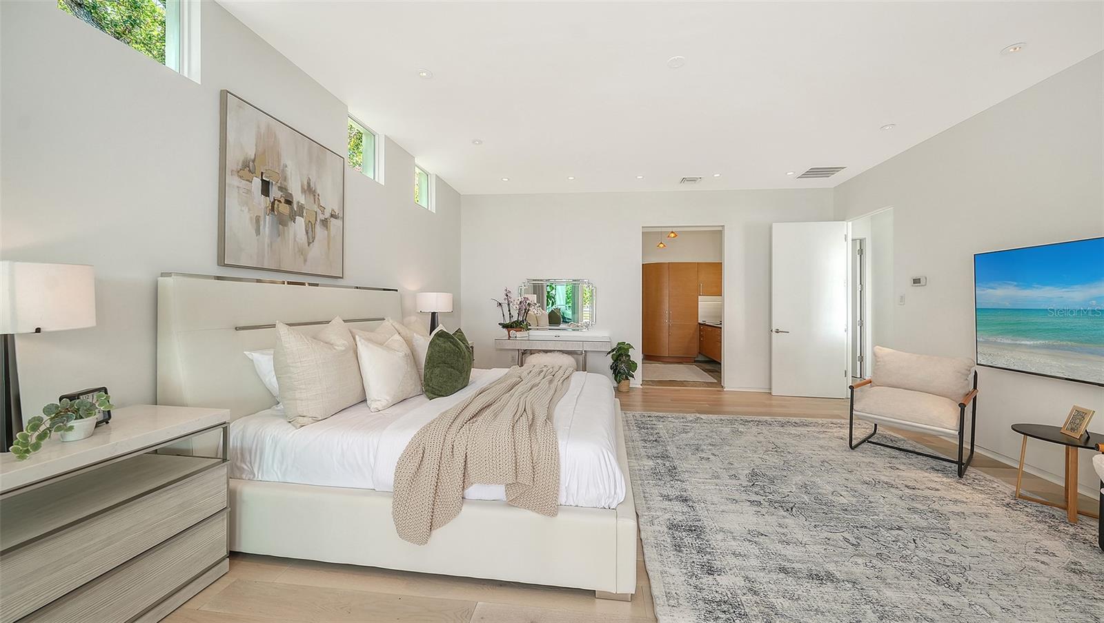 A4709403 Property Photo