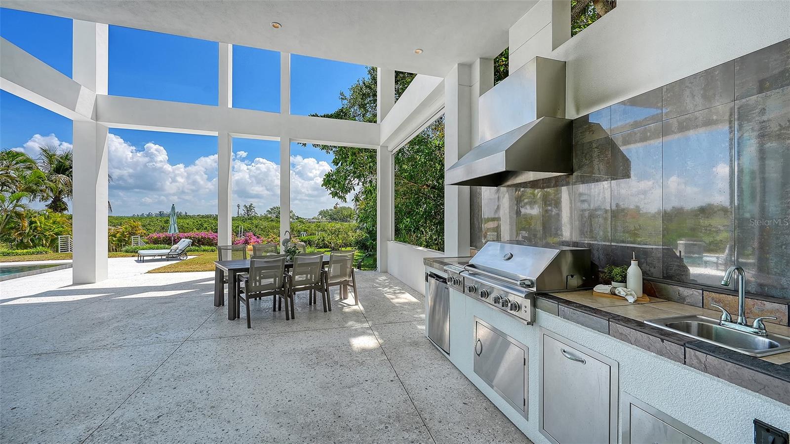 A4709403 Property Photo