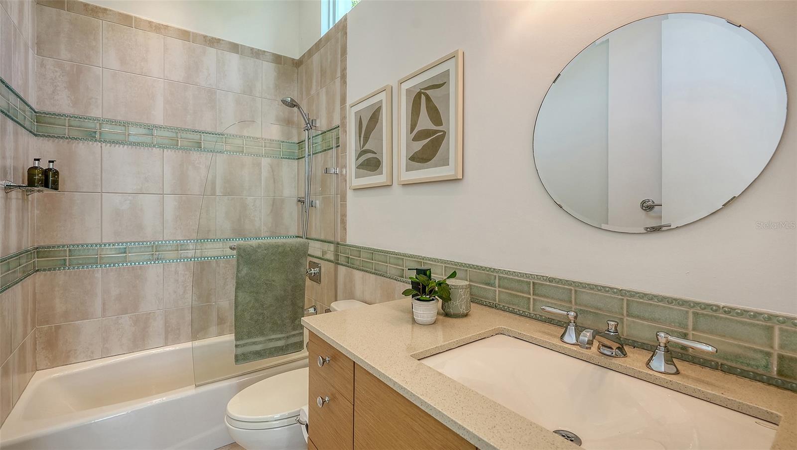 A4709403 Property Photo