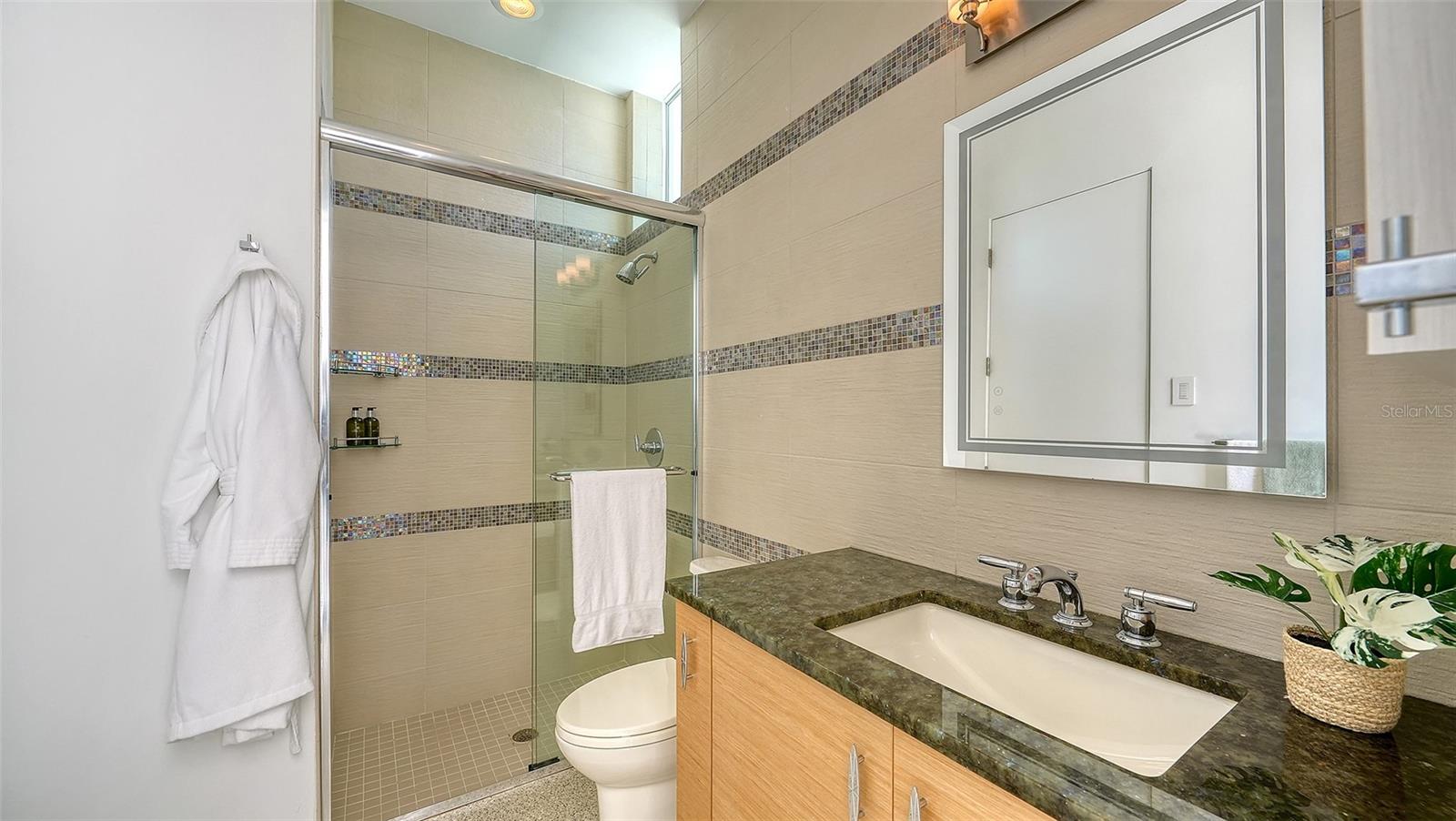 A4709403 Property Photo