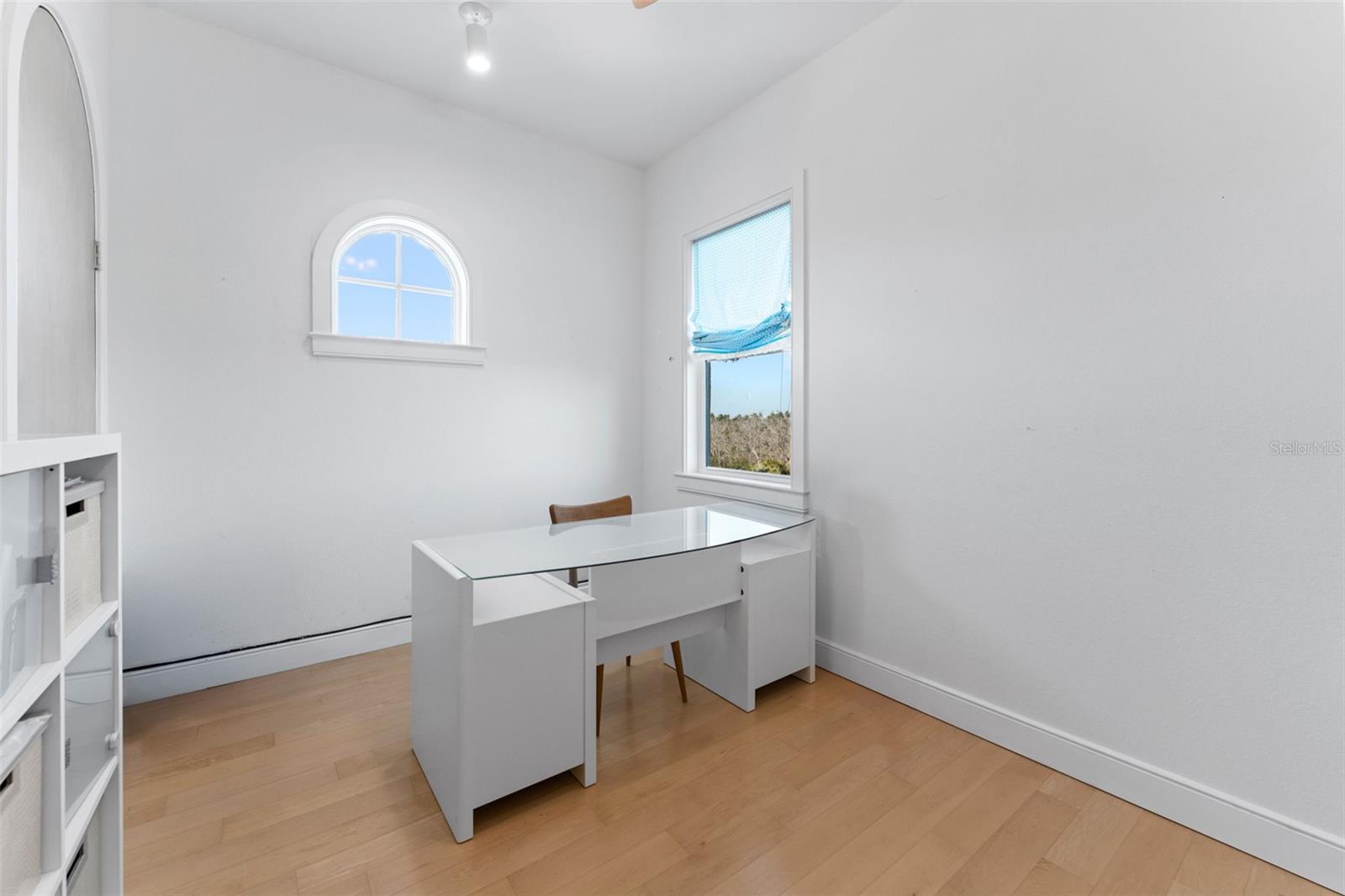 TB8557587 Property Photo