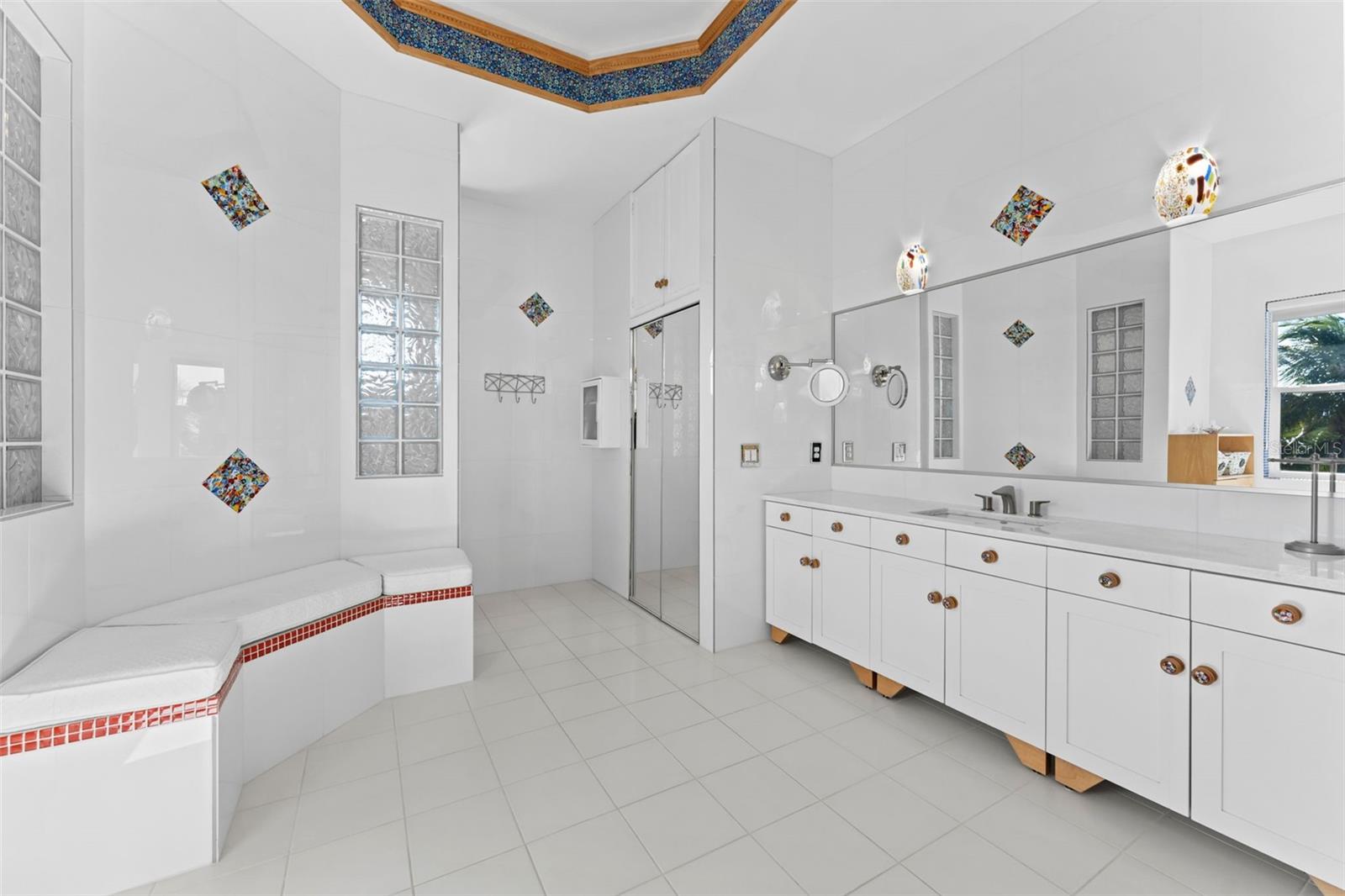 TB8557587 Property Photo