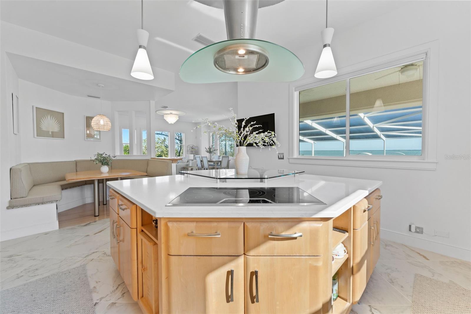 TB8557587 Property Photo