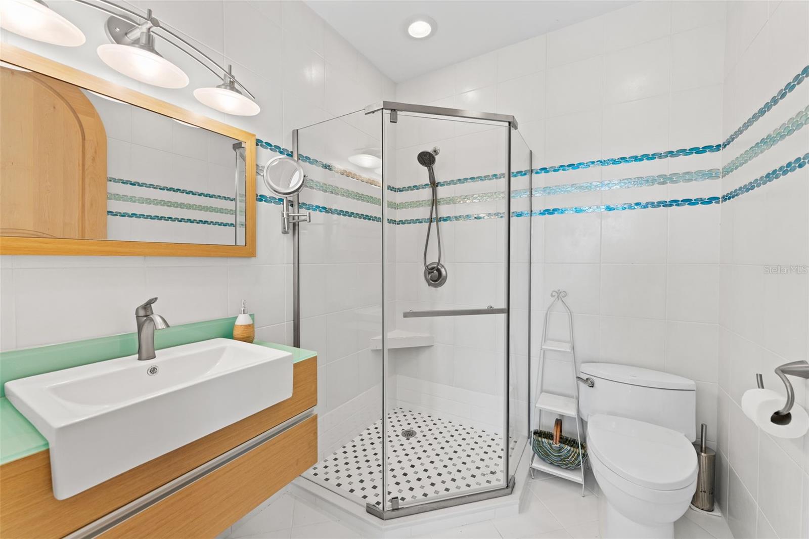 TB8557587 Property Photo