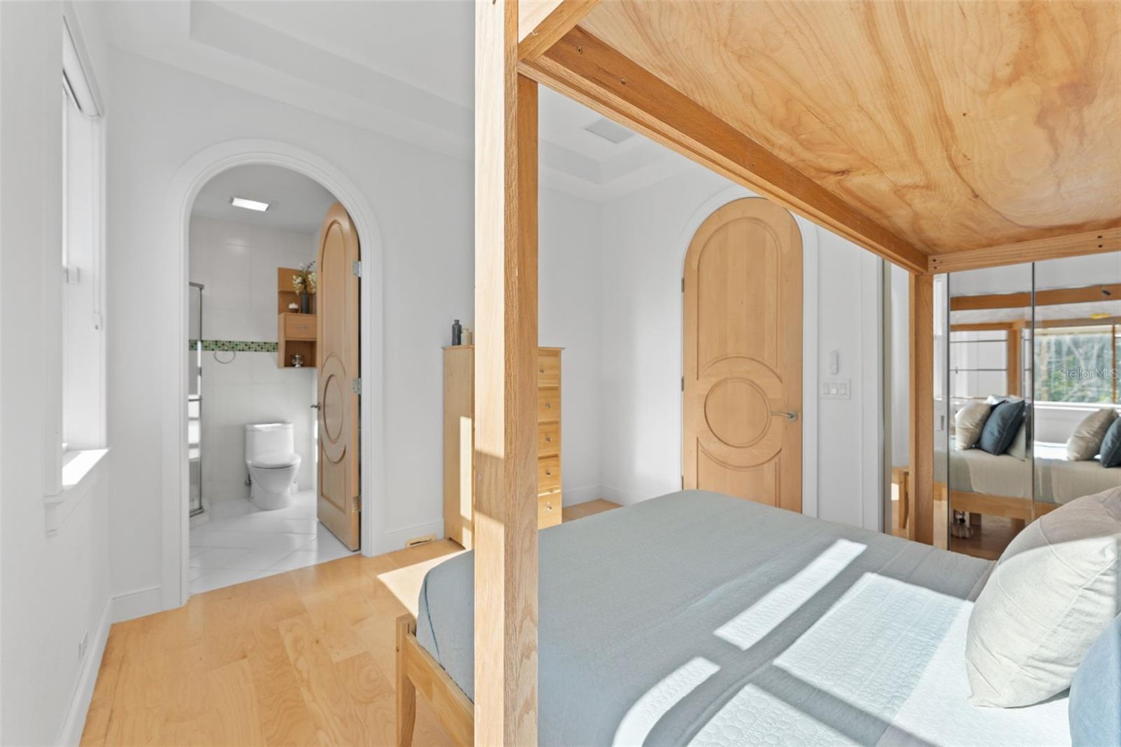 TB8557587 Property Photo