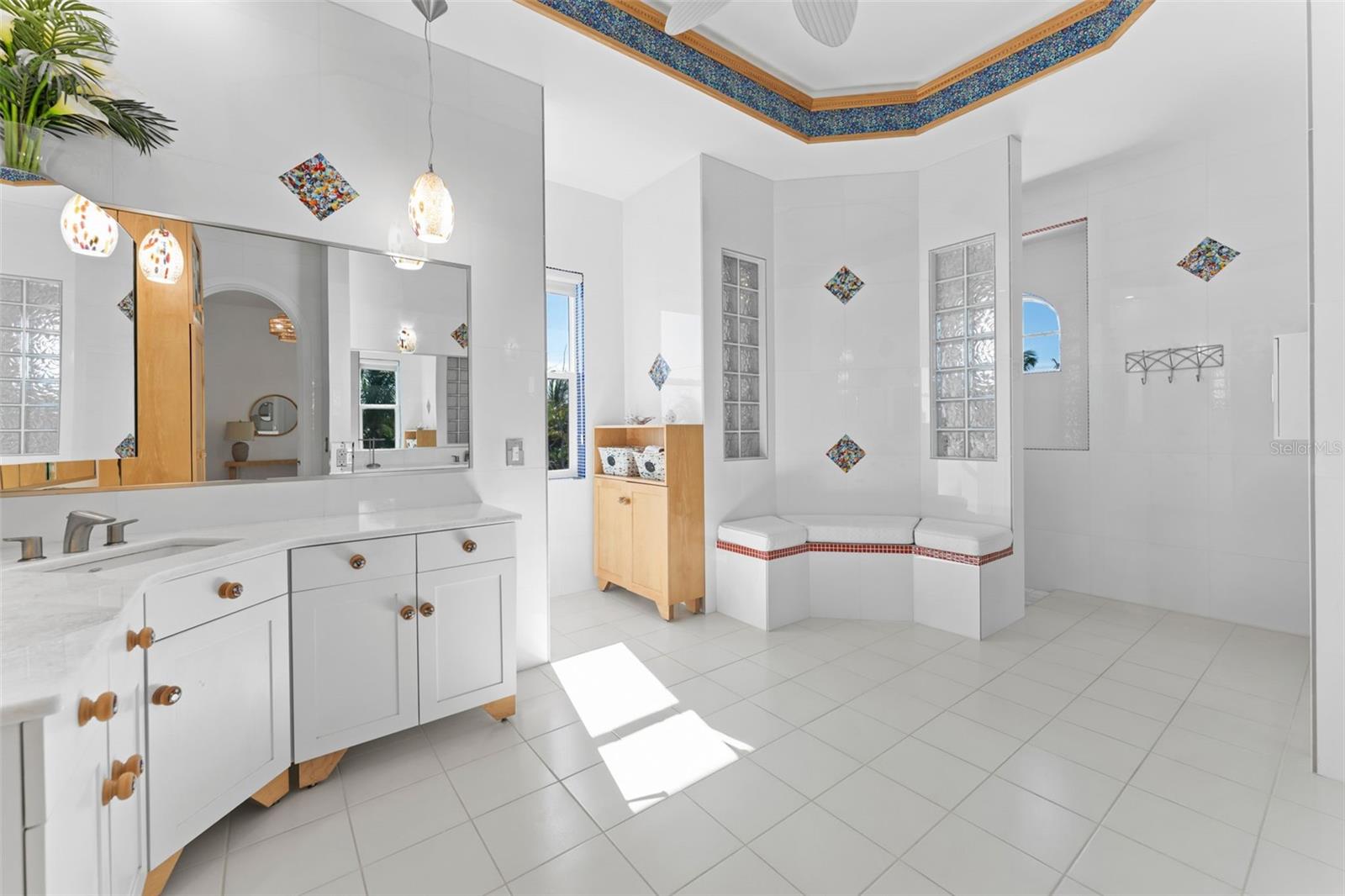 TB8557587 Property Photo
