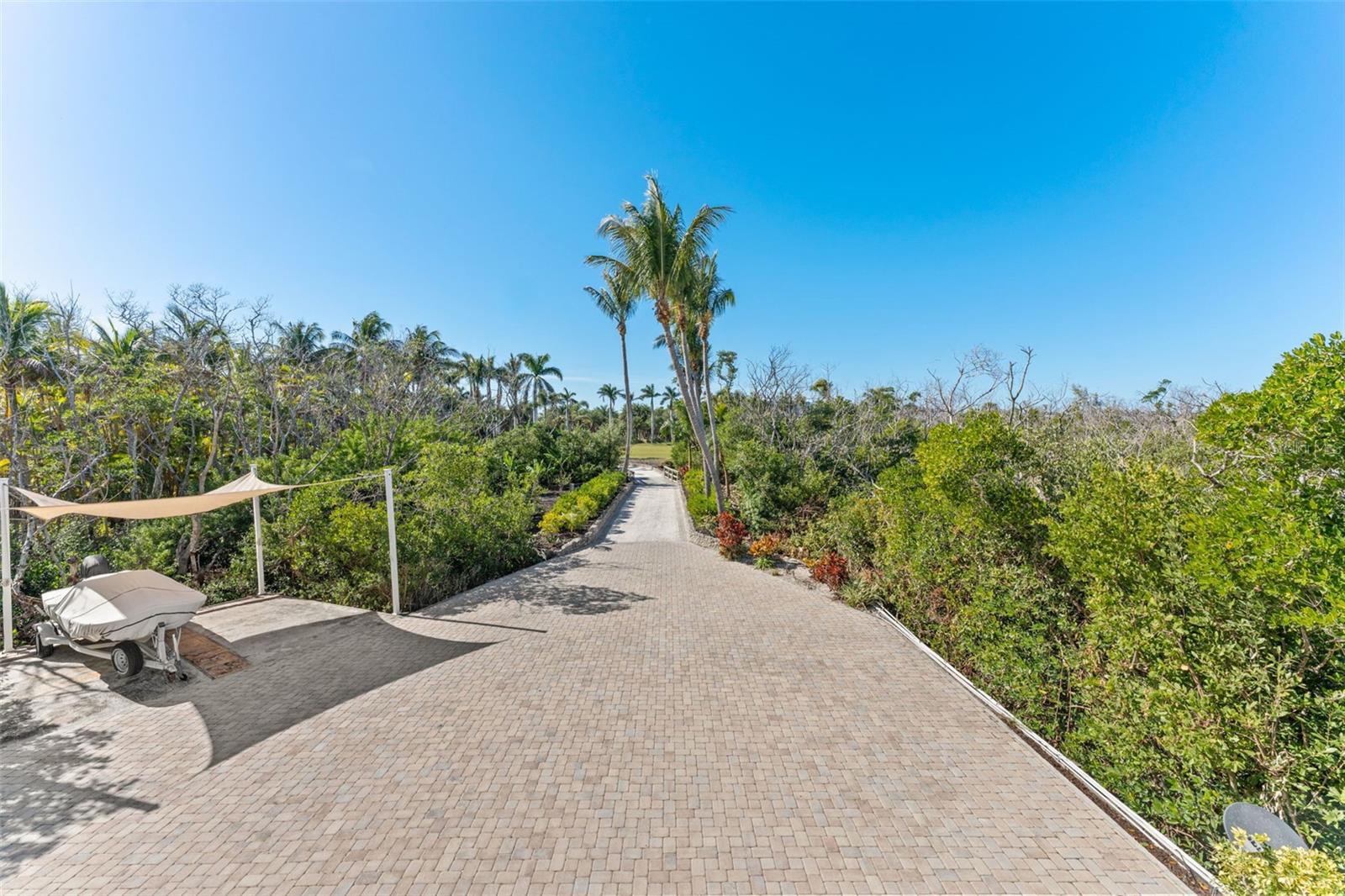 TB8557587 Property Photo
