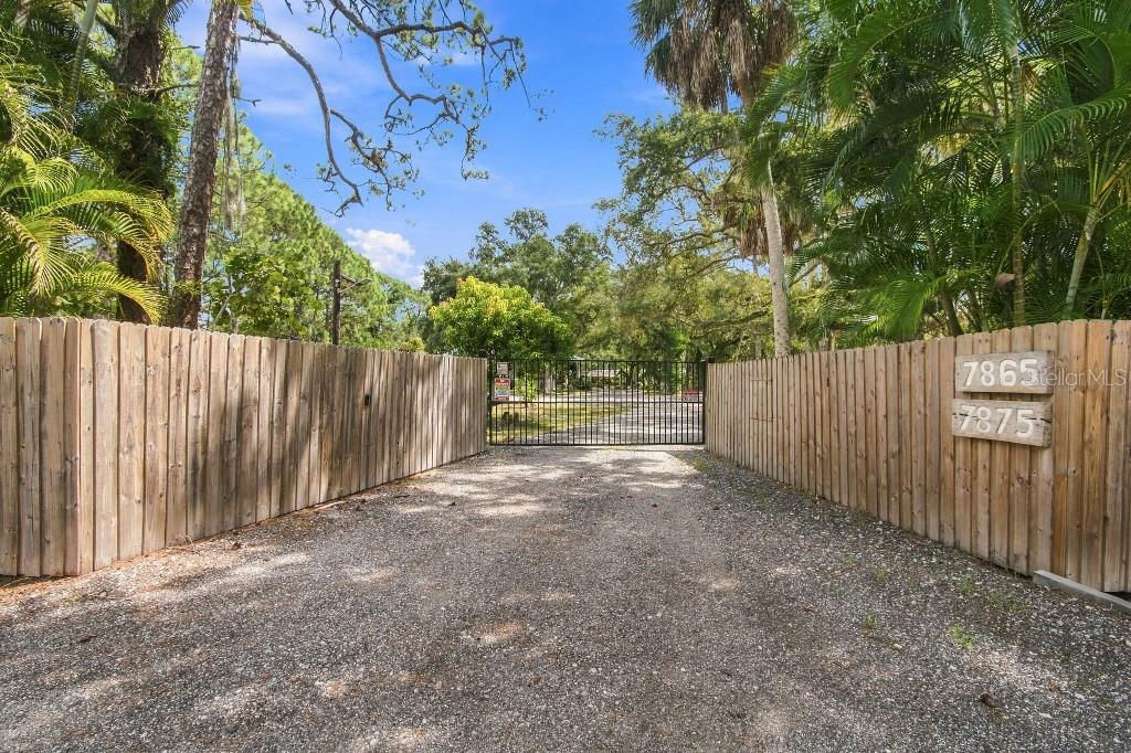TB8557617 Property Photo