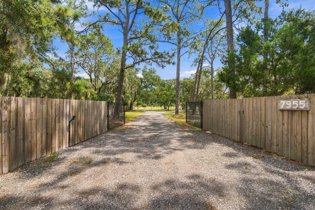 TB8557617 Property Photo