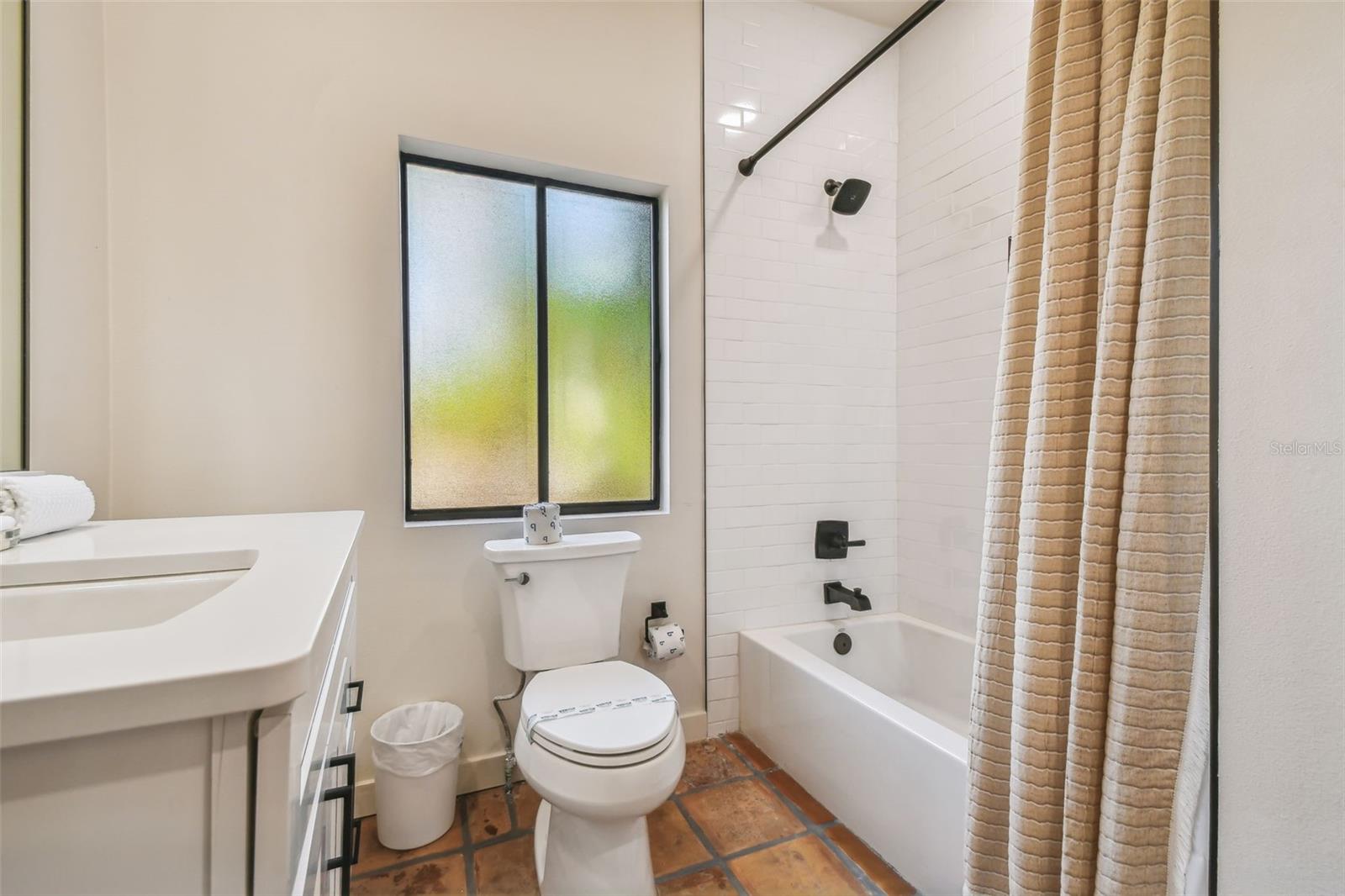 A4709455 Property Photo