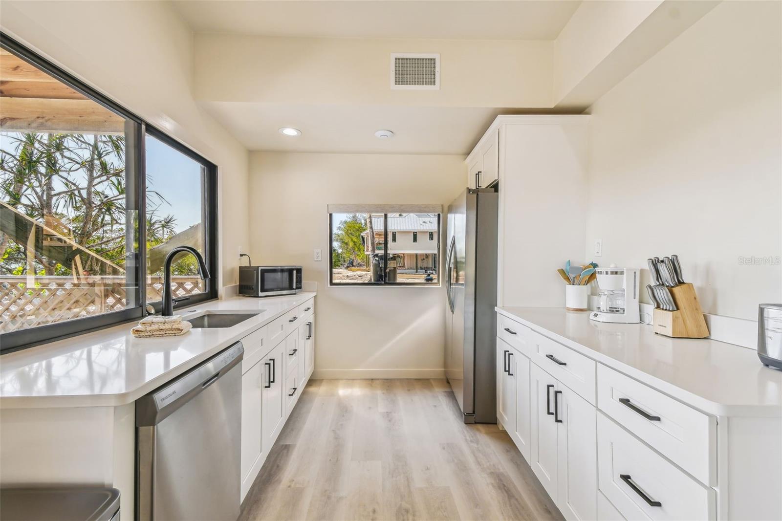 A4709455 Property Photo