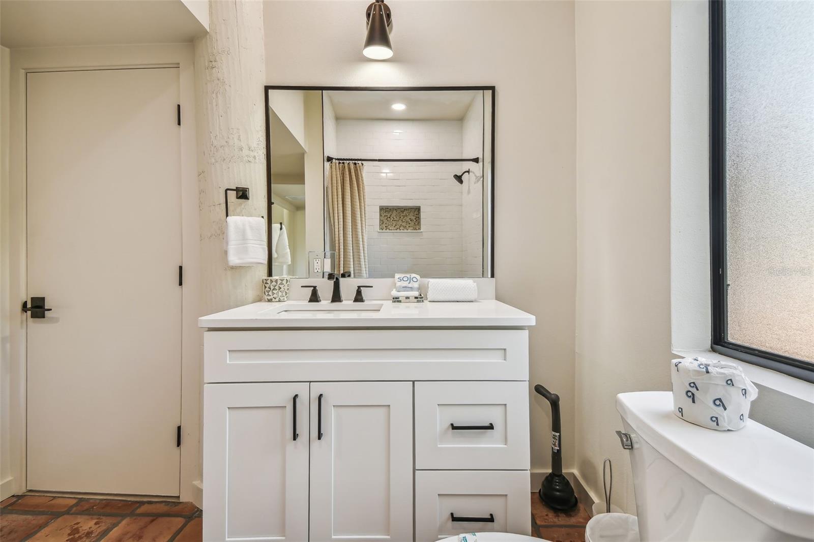 A4709455 Property Photo