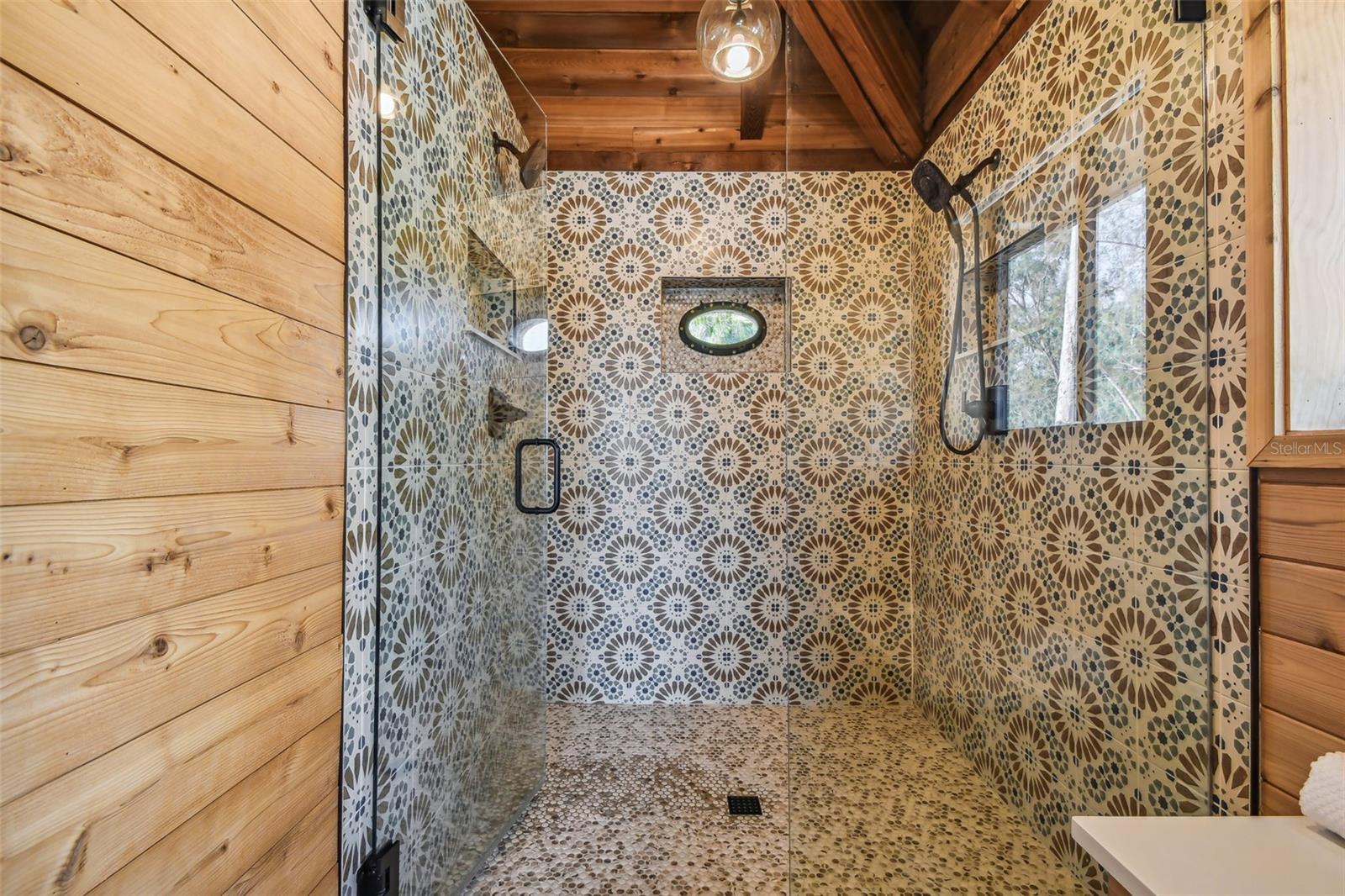 A4709455 Property Photo