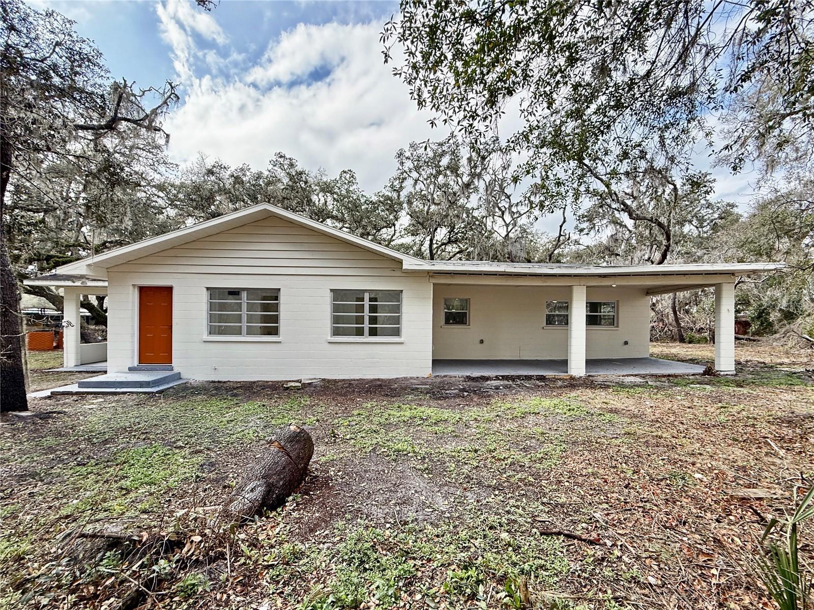 TB8557939 Property Photo