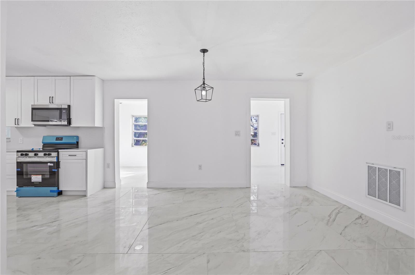 TB8557939 Property Photo
