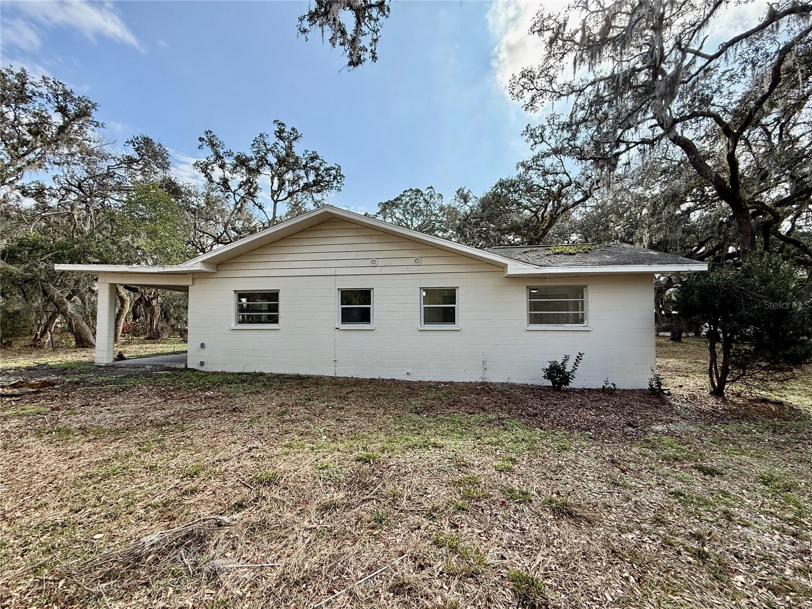 TB8557939 Property Photo