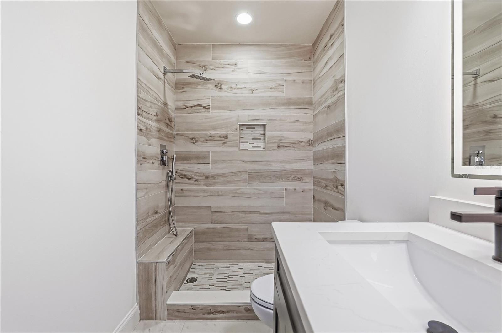 TB8557939 Property Photo