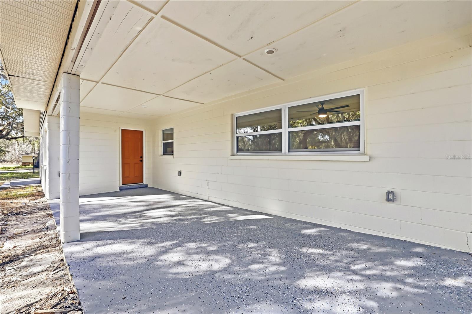 TB8557939 Property Photo