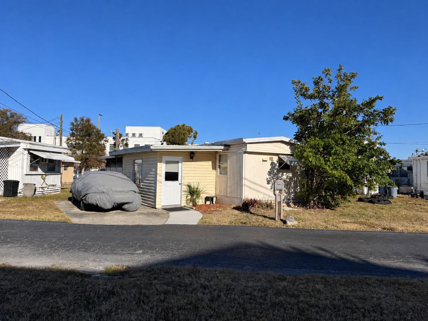 MLS# TB8558008 Property Photo