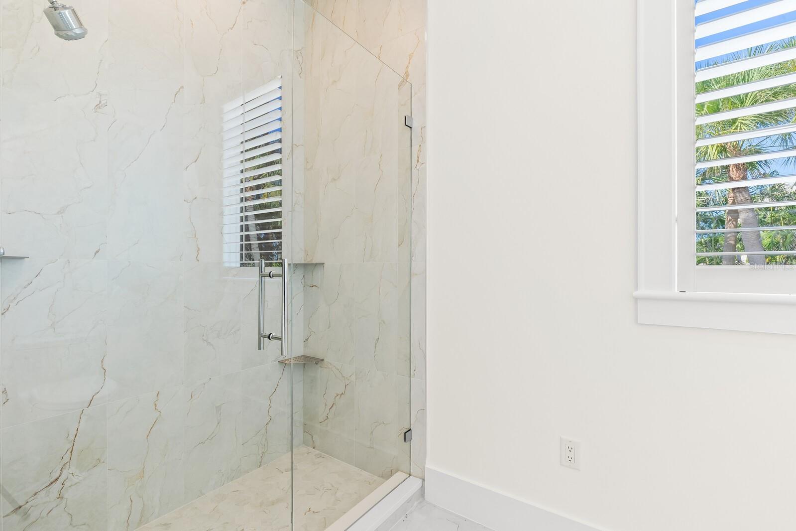 D6149192 Property Photo