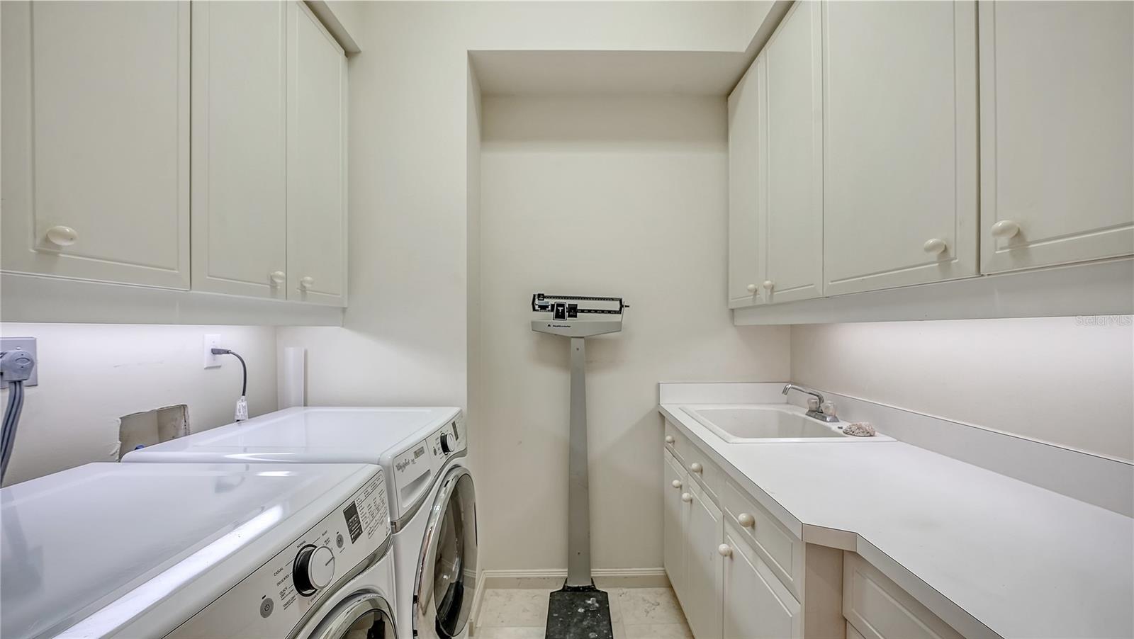 A4709596 Property Photo