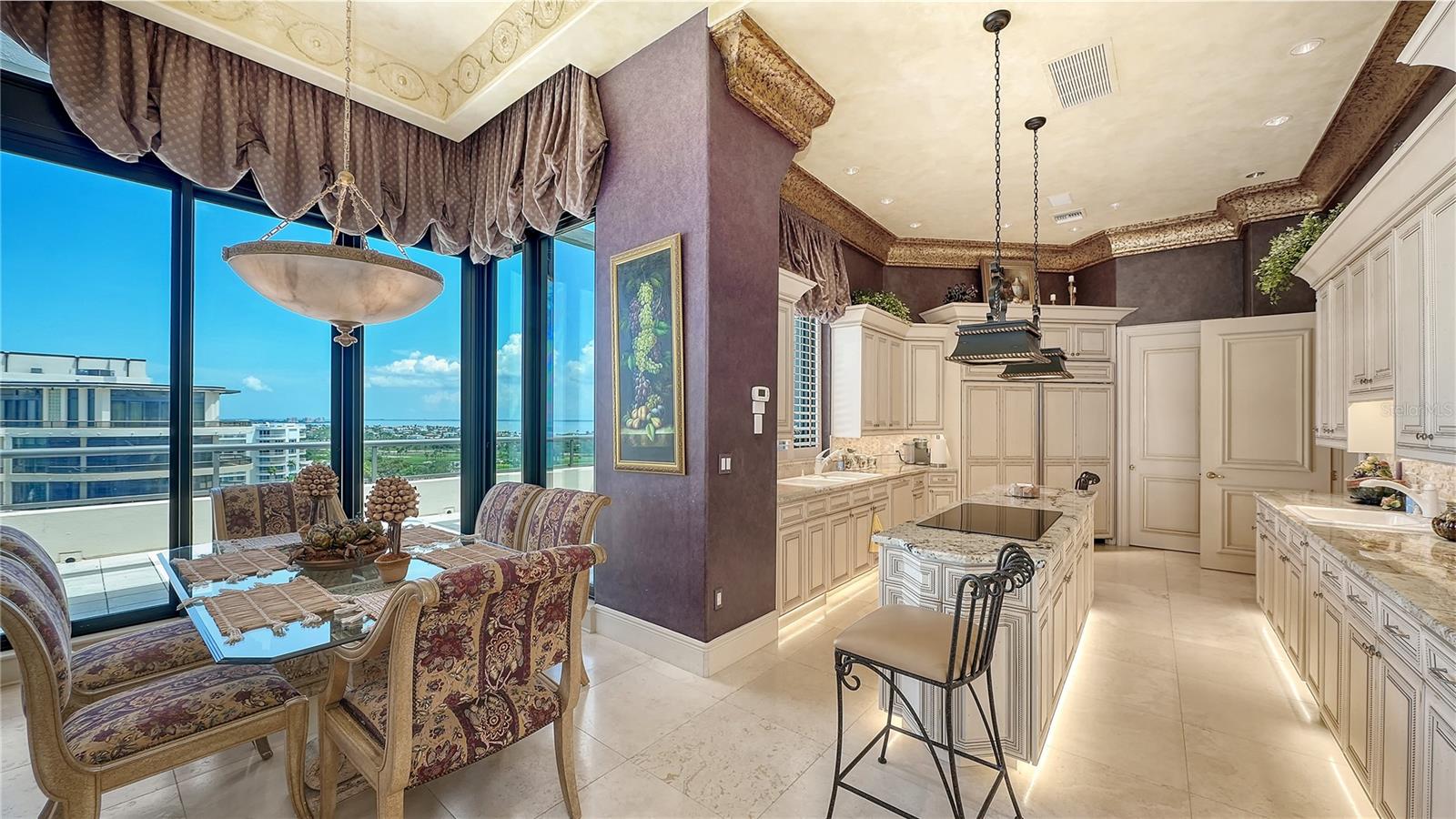 A4709596 Property Photo
