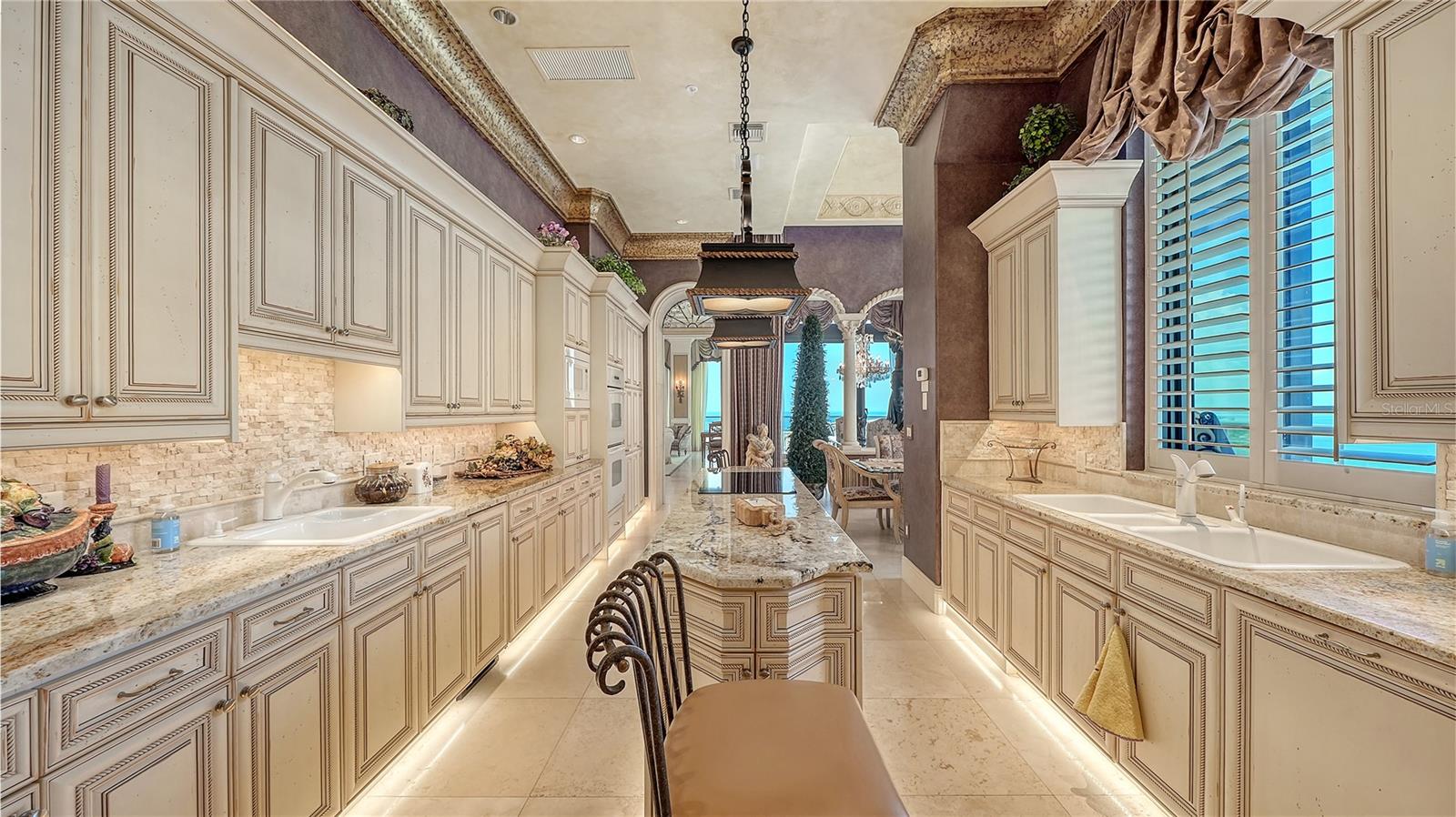 A4709596 Property Photo