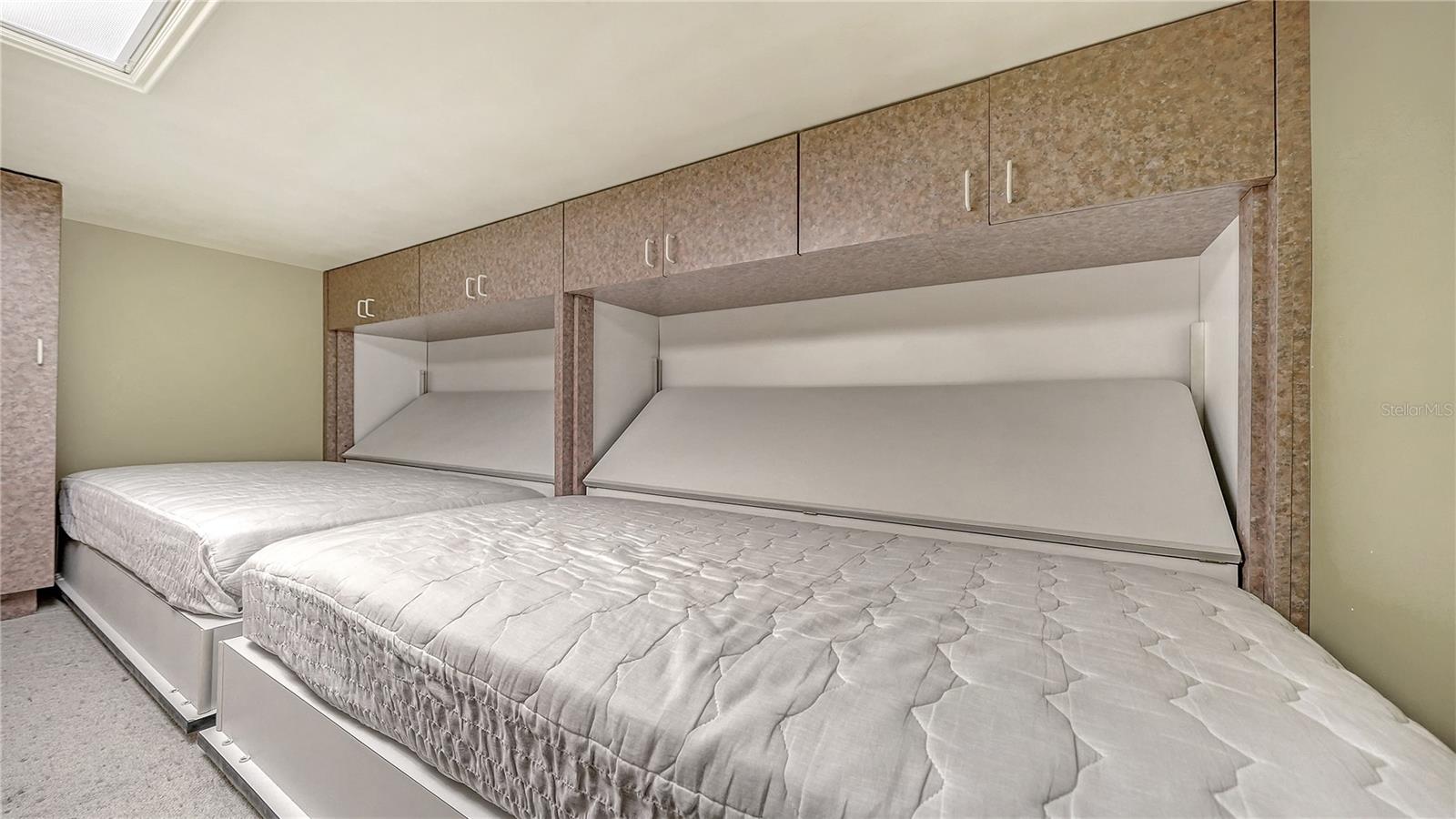 A4709596 Property Photo