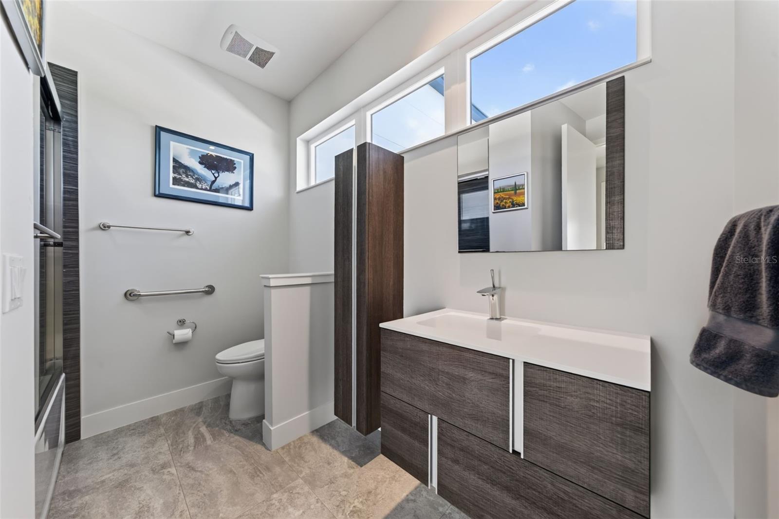 A4709616 Property Photo
