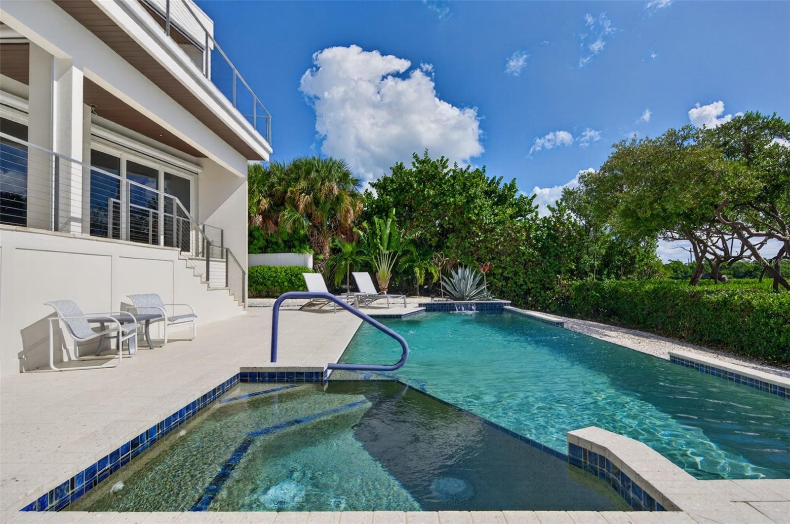 A4709616 Property Photo
