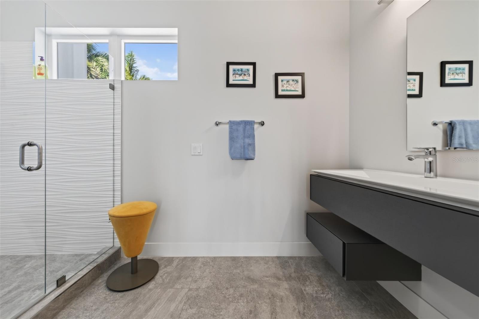 A4709616 Property Photo