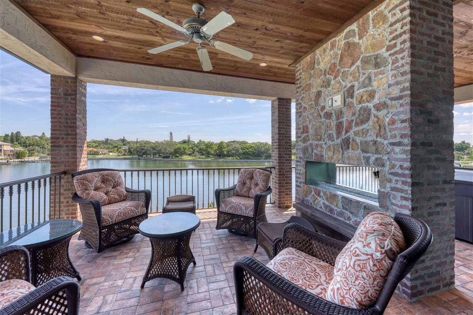 A4709641 Property Photo