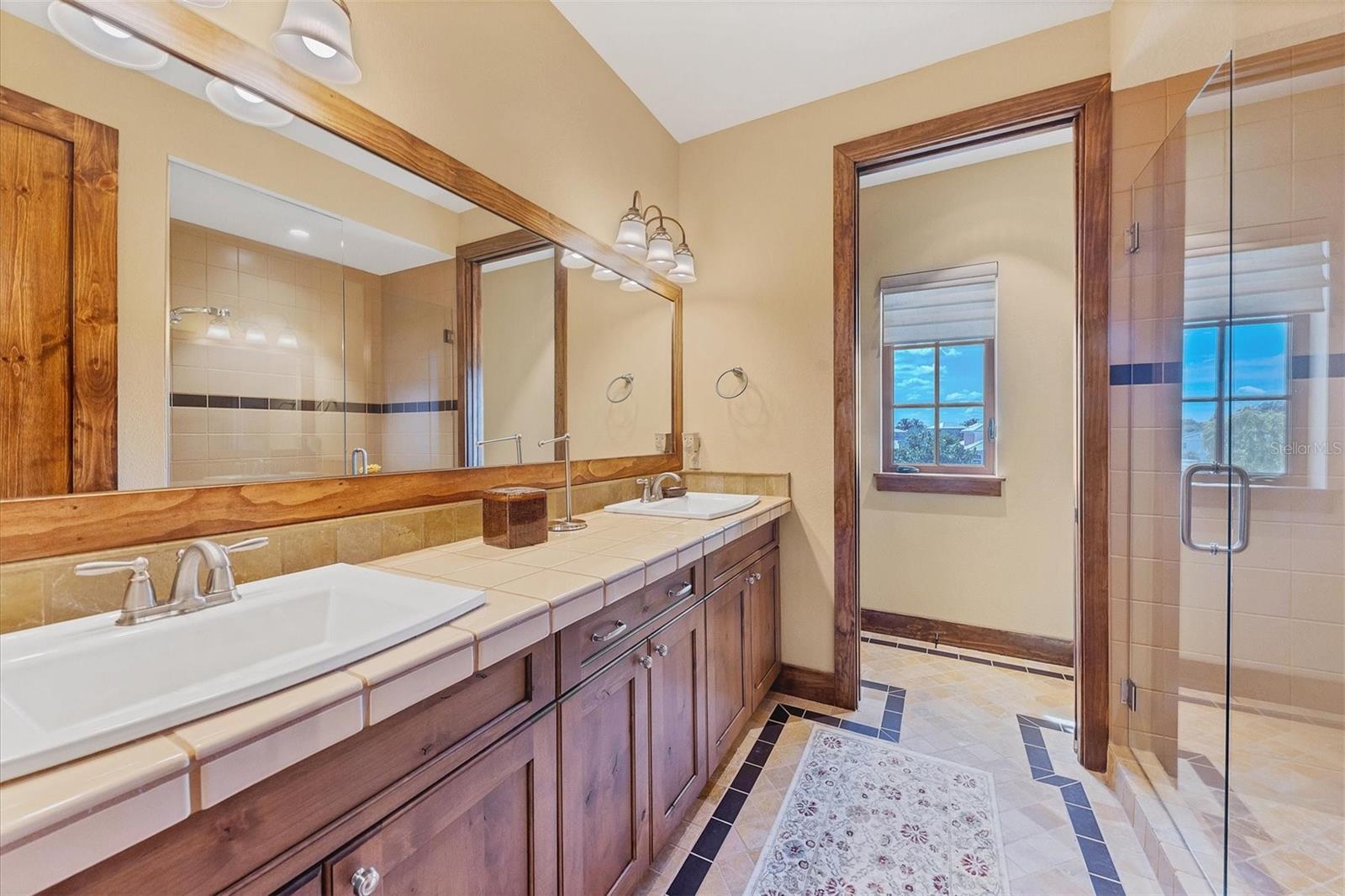 A4709641 Property Photo