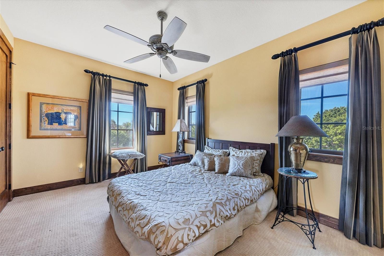 A4709641 Property Photo