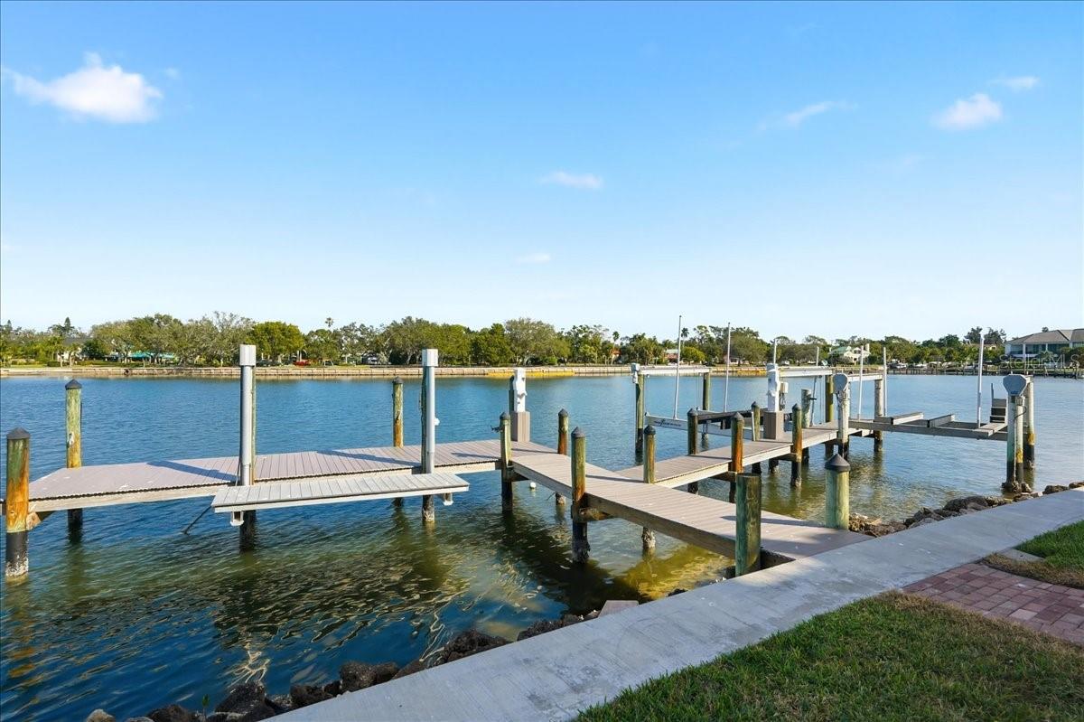 A4709641 Property Photo