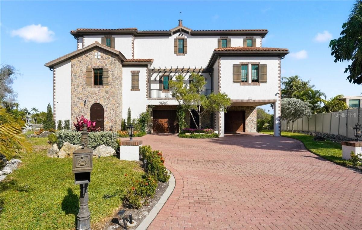 A4709641 Property Photo