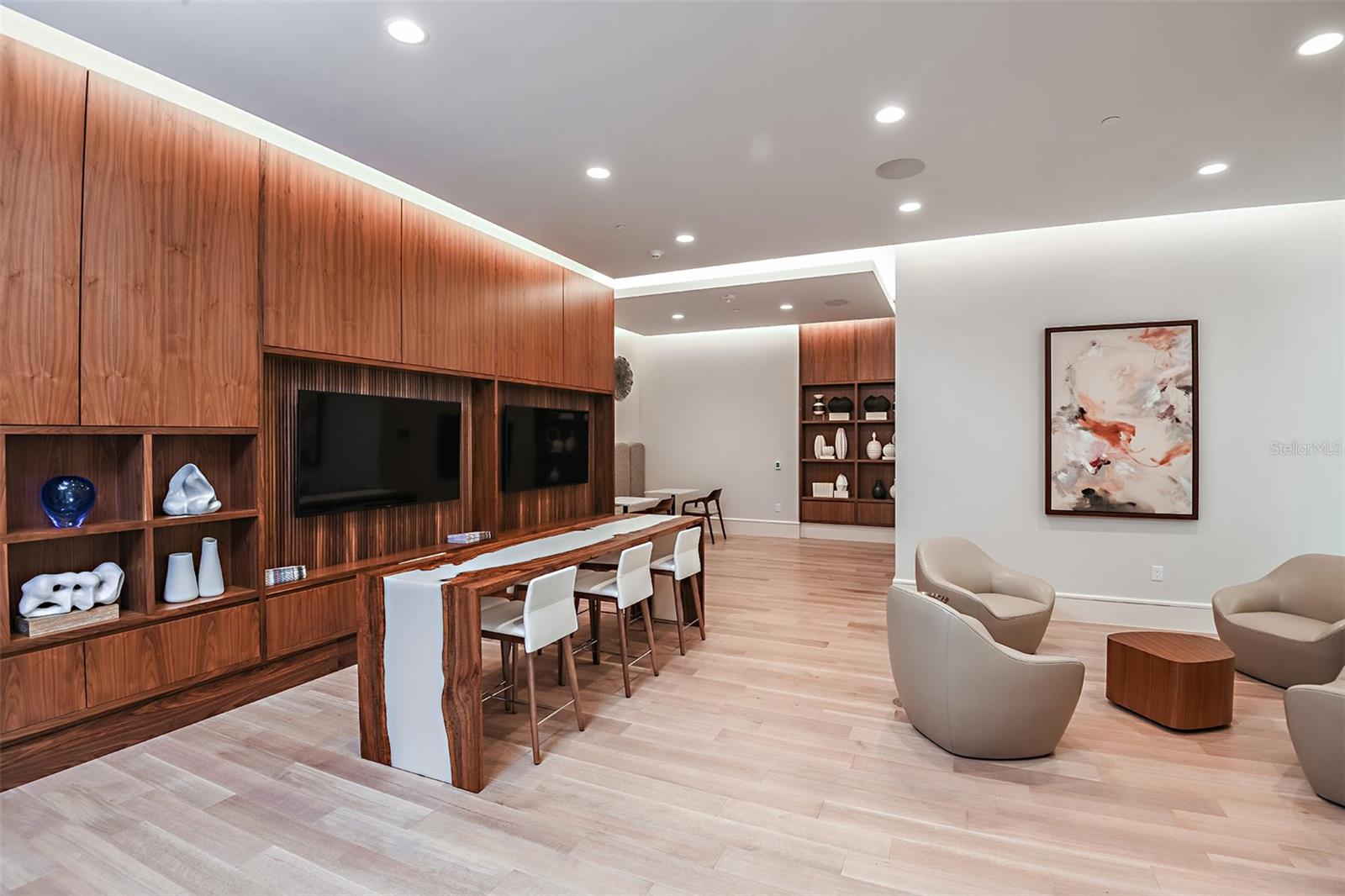 A4709642 Property Photo