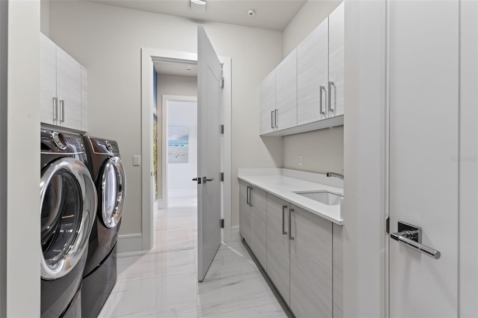 A4709642 Property Photo