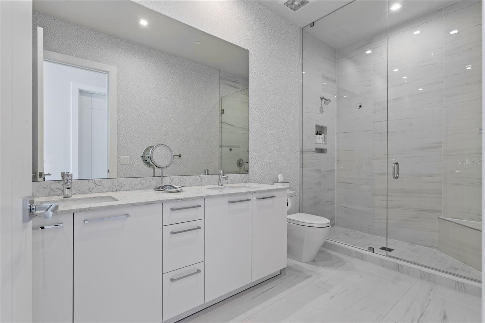 A4709642 Property Photo