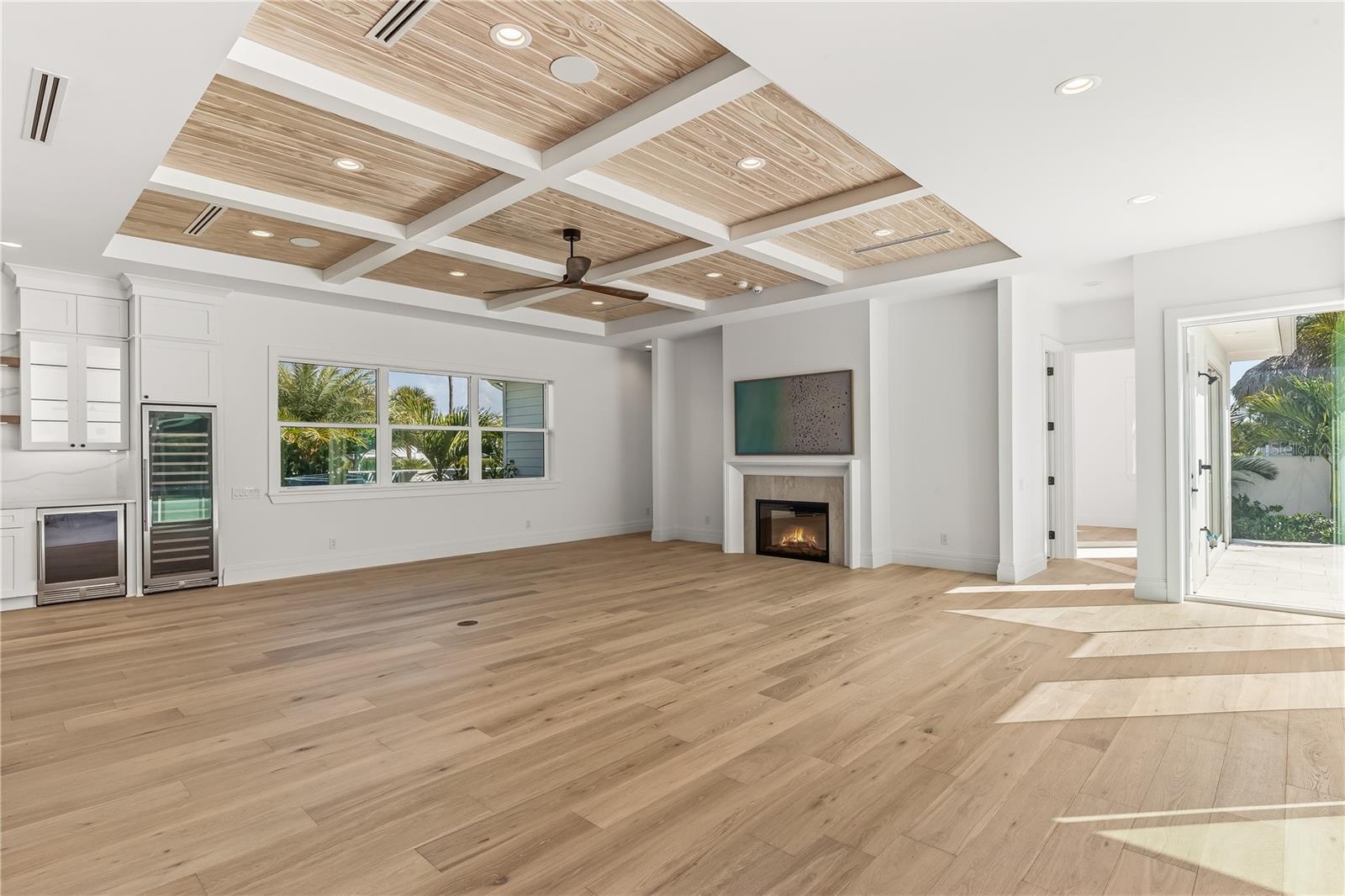D6149211 Property Photo