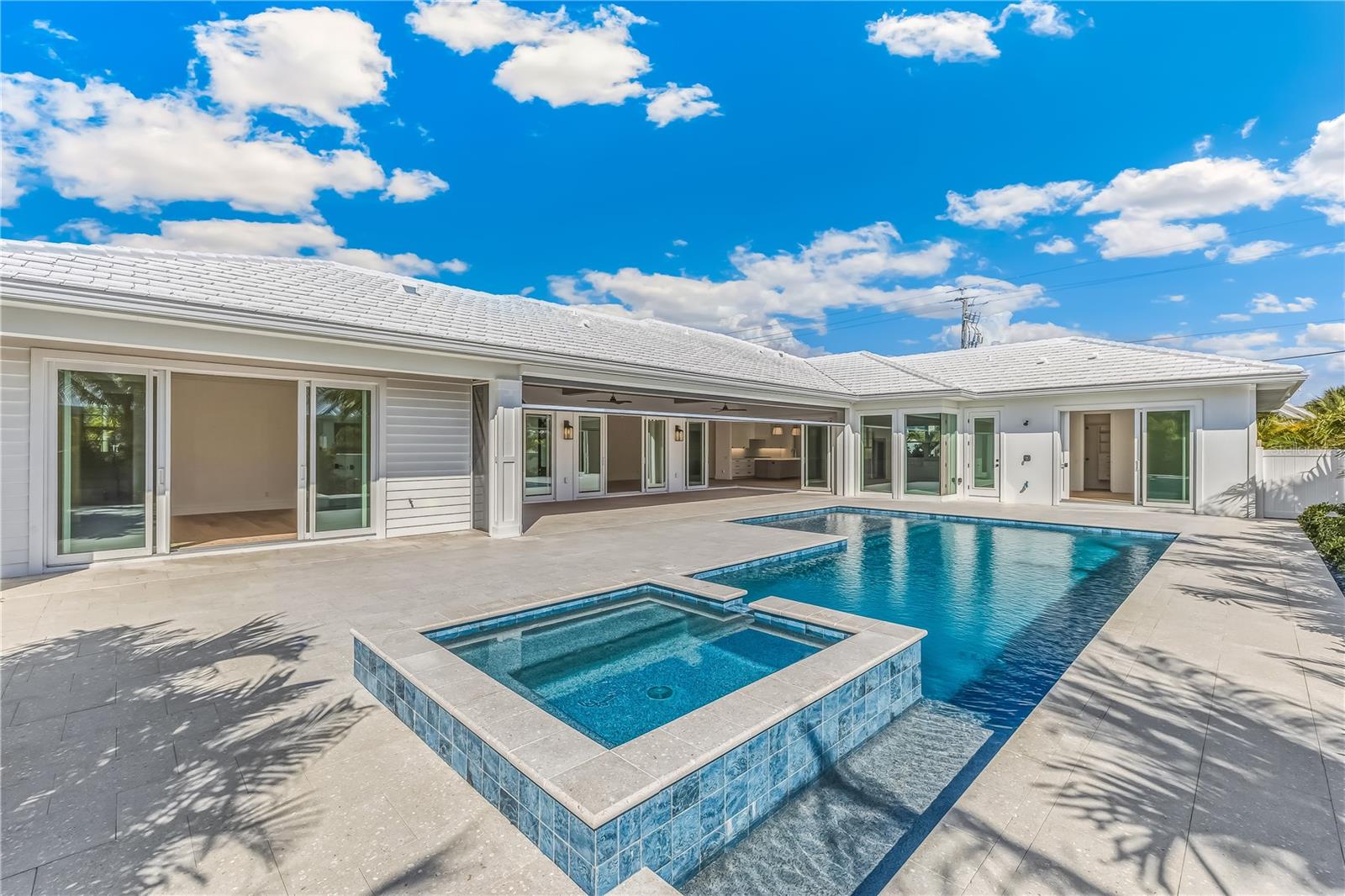 D6149211 Property Photo