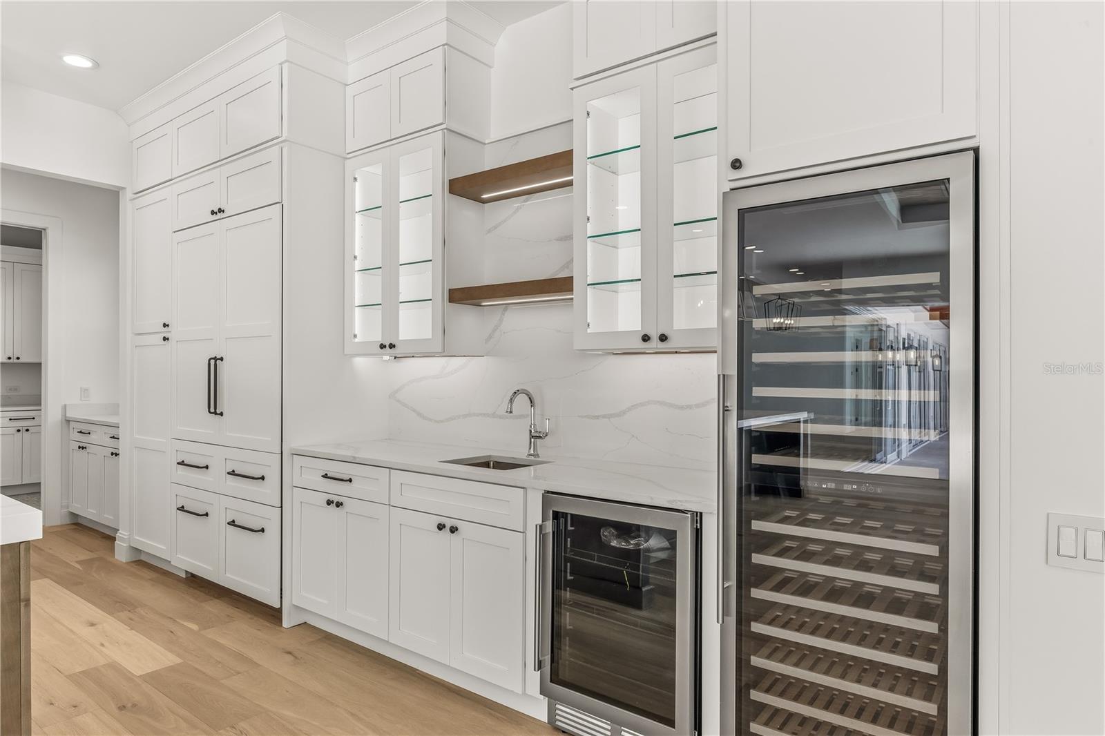 D6149211 Property Photo