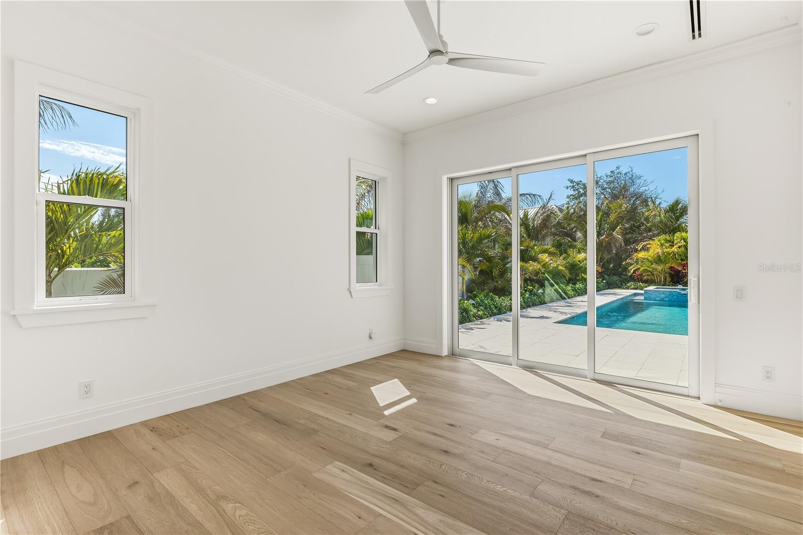 D6149211 Property Photo