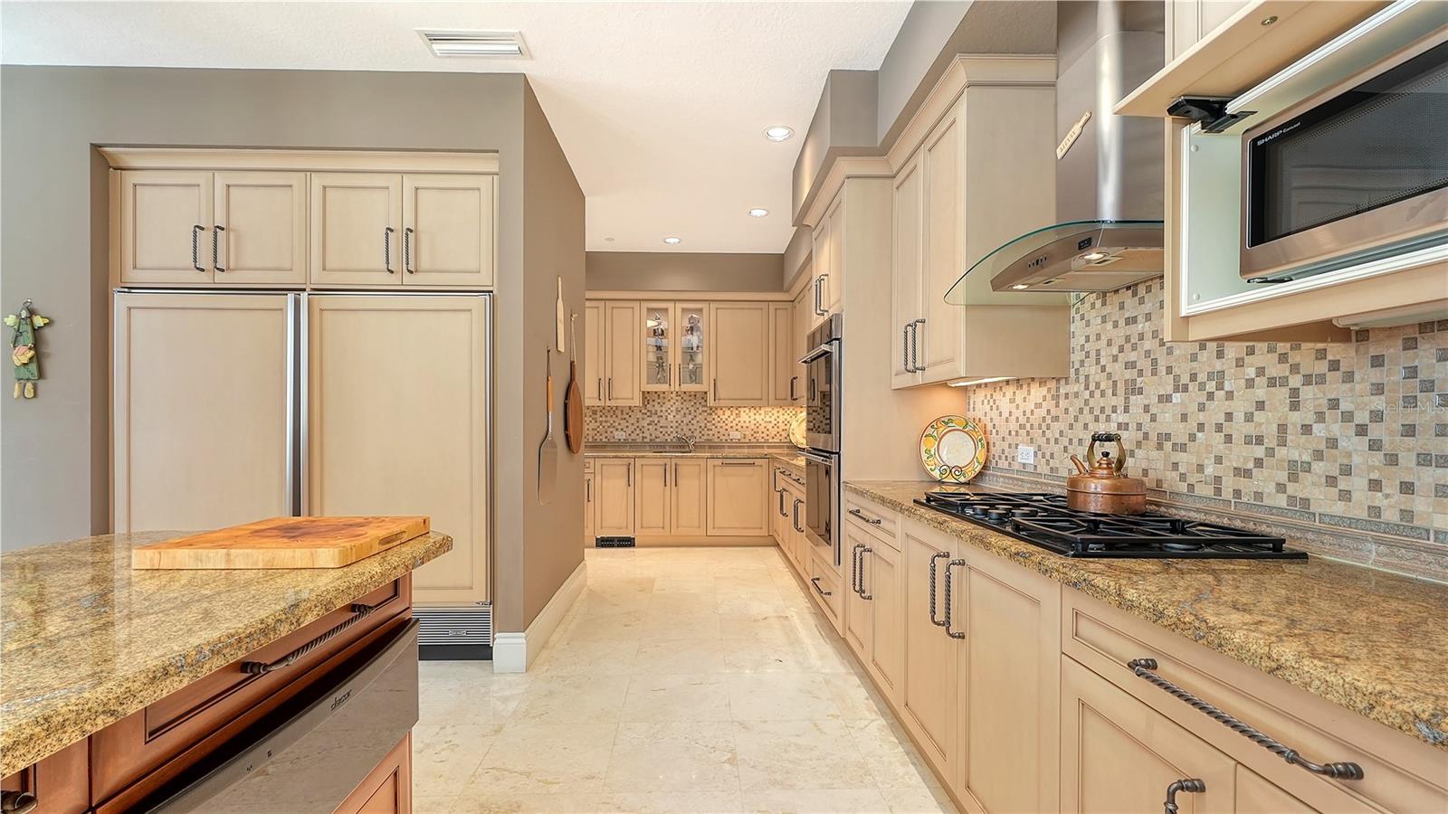 A4710080 Property Photo
