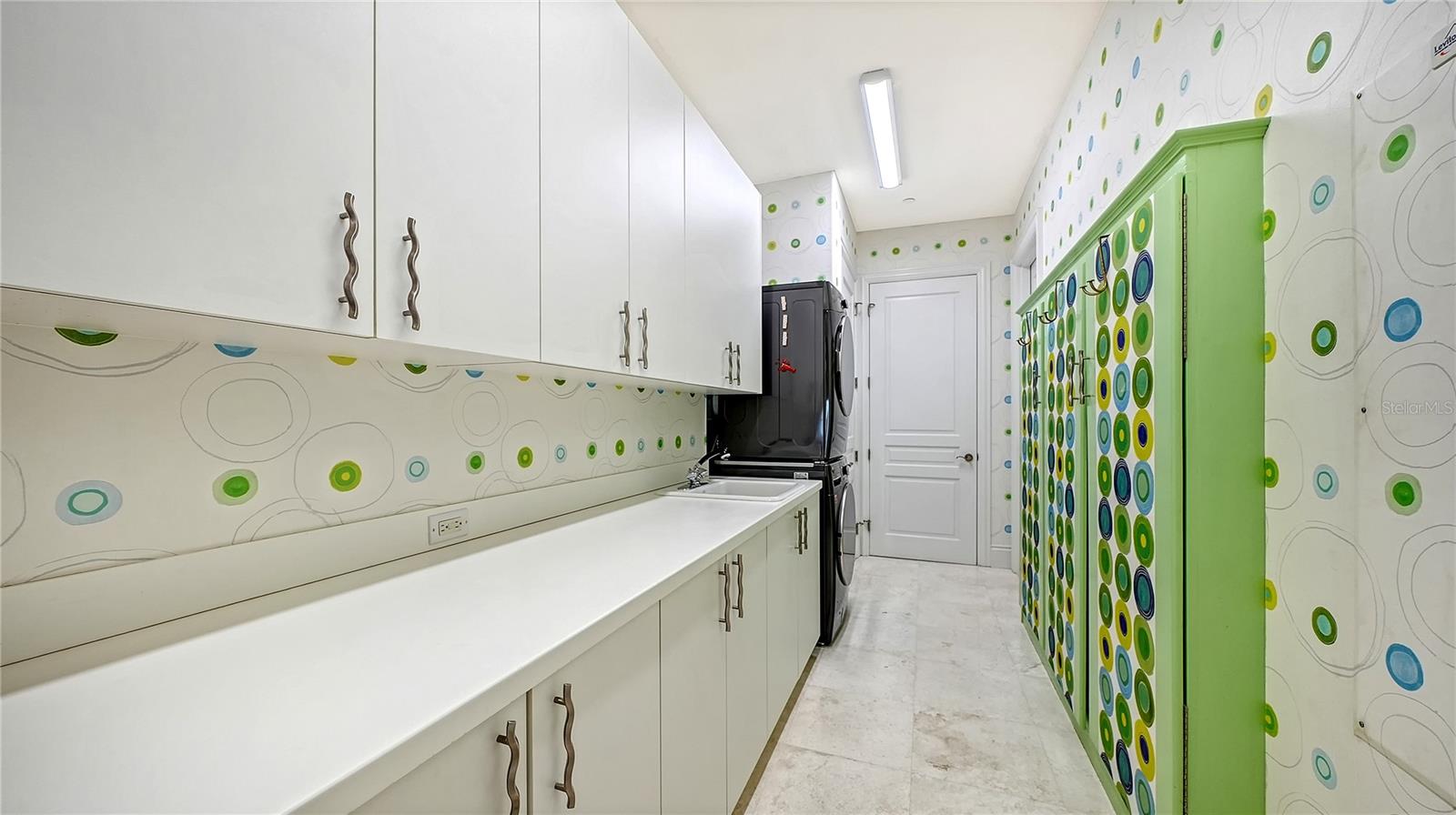 A4710080 Property Photo