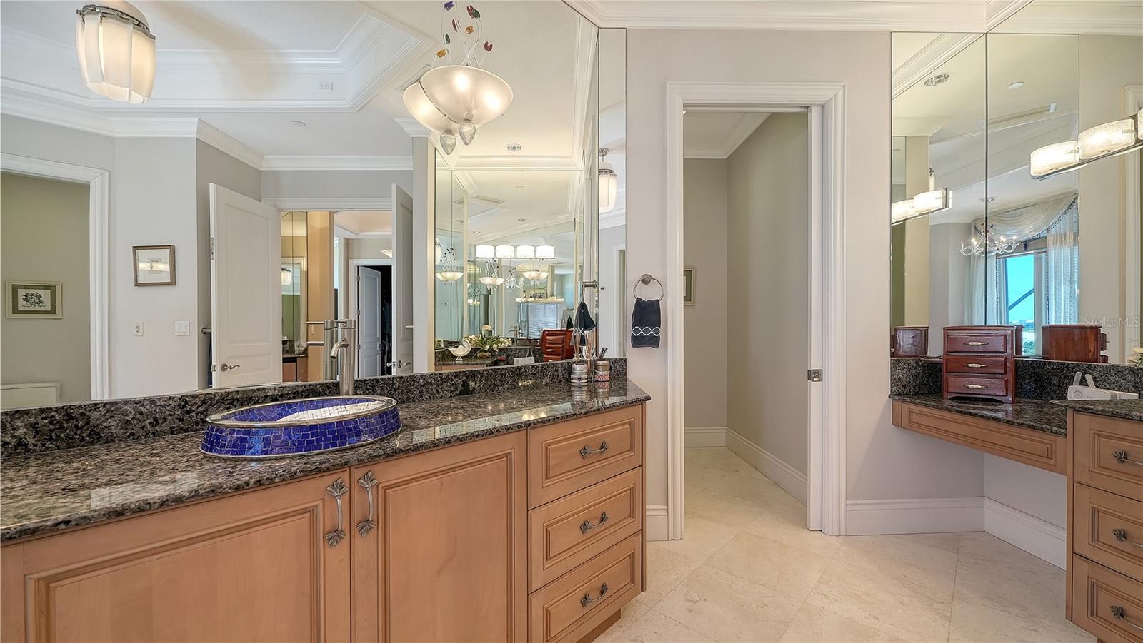 A4710080 Property Photo
