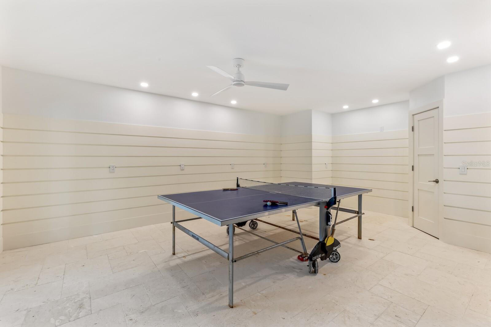 D6149259 Property Photo